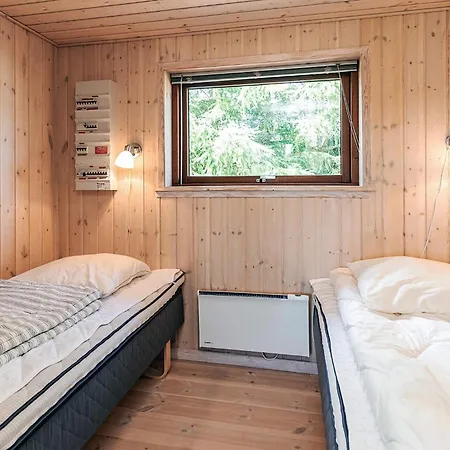 4 Star In Oster Assels-by Traum *