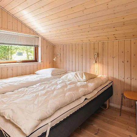 4 Star In Oster Assels-by Traum