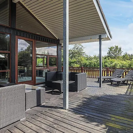 4 Star In Oster Assels-by Traum *